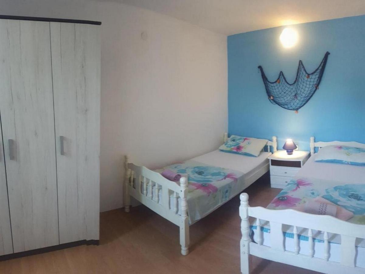 Apartments Katarina Вис Экстерьер фото